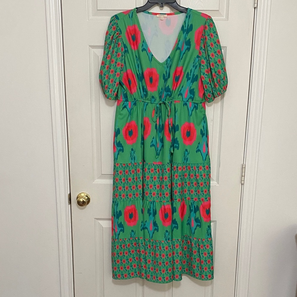 JODIFL Green and Red Floral Midi Dress